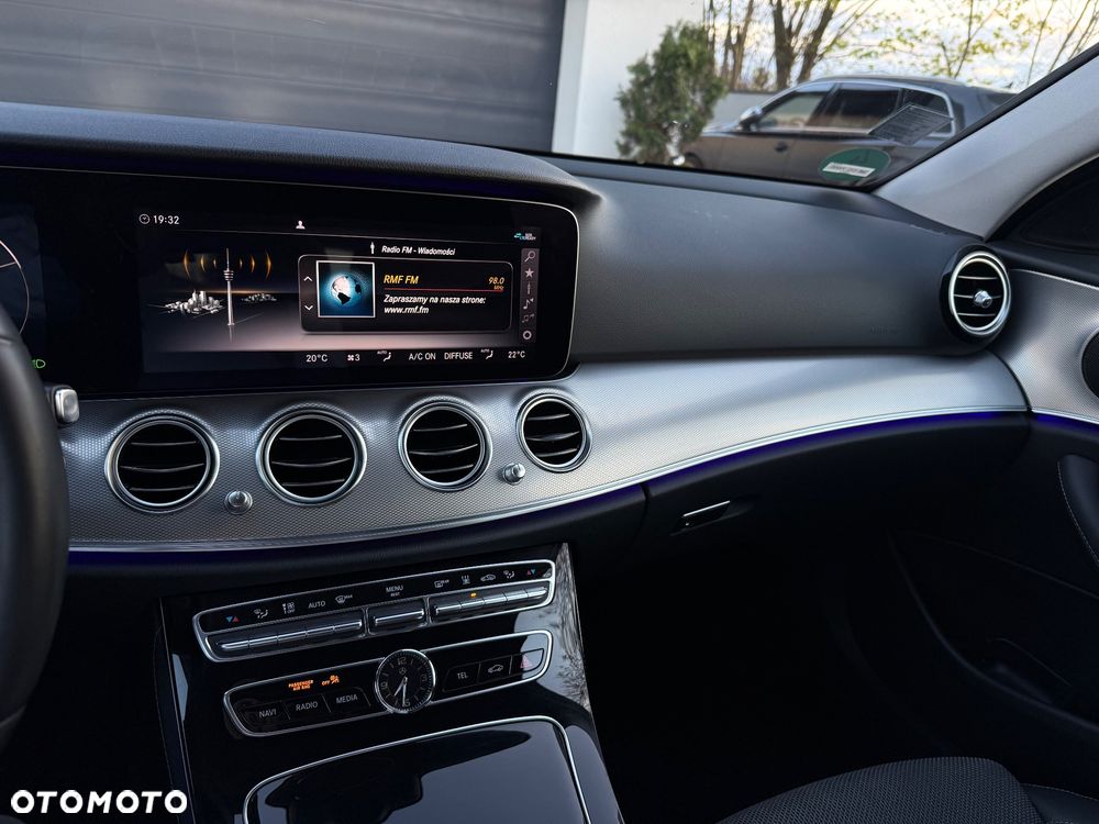 Mercedes-Benz Klasa E 300 de 9G-TRONIC Avantgarde - 17