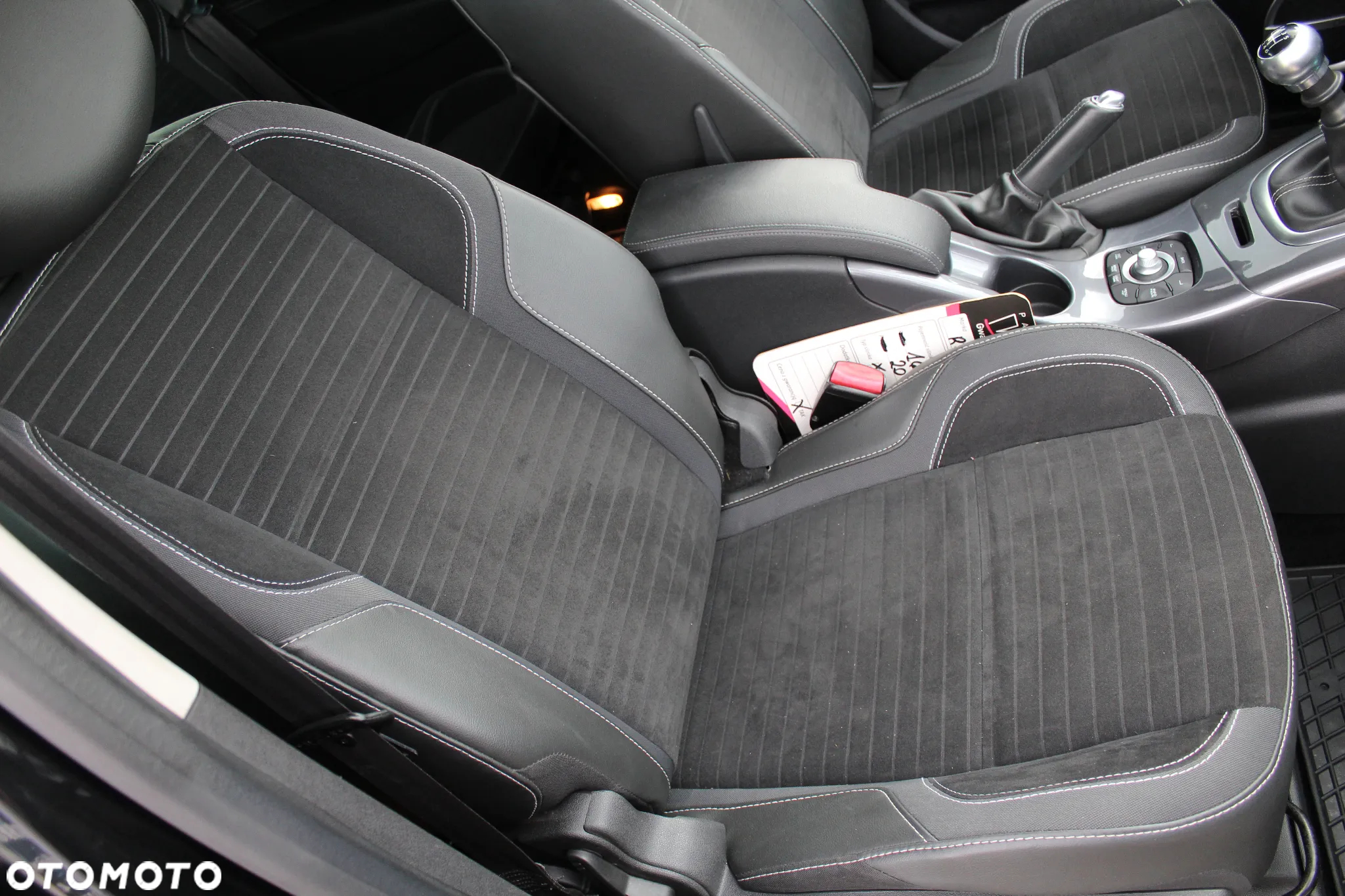 Renault Scenic ENERGY TCe 130 S&S Xmod Bose Edition - 21