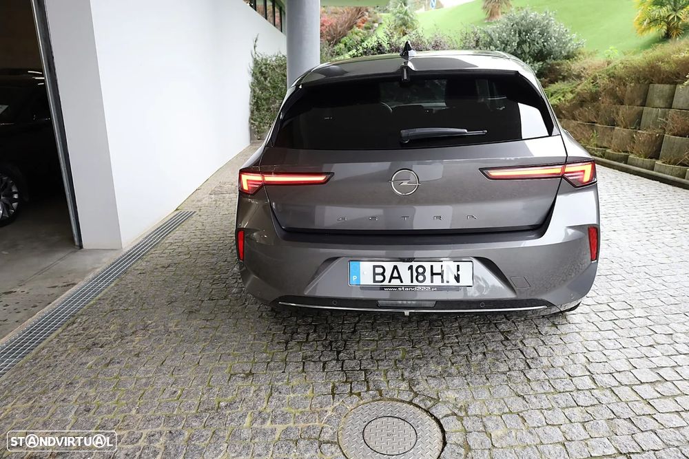 Opel Astra 1.2 T Elegance - 12