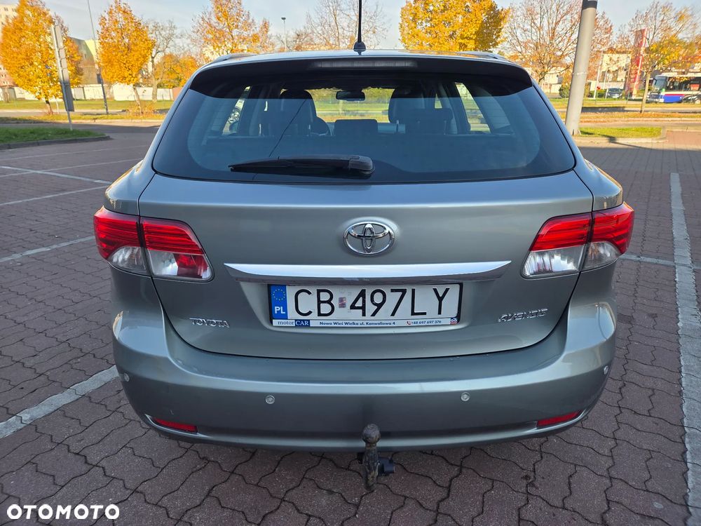 Toyota Avensis Combi 1.8 Life - 9