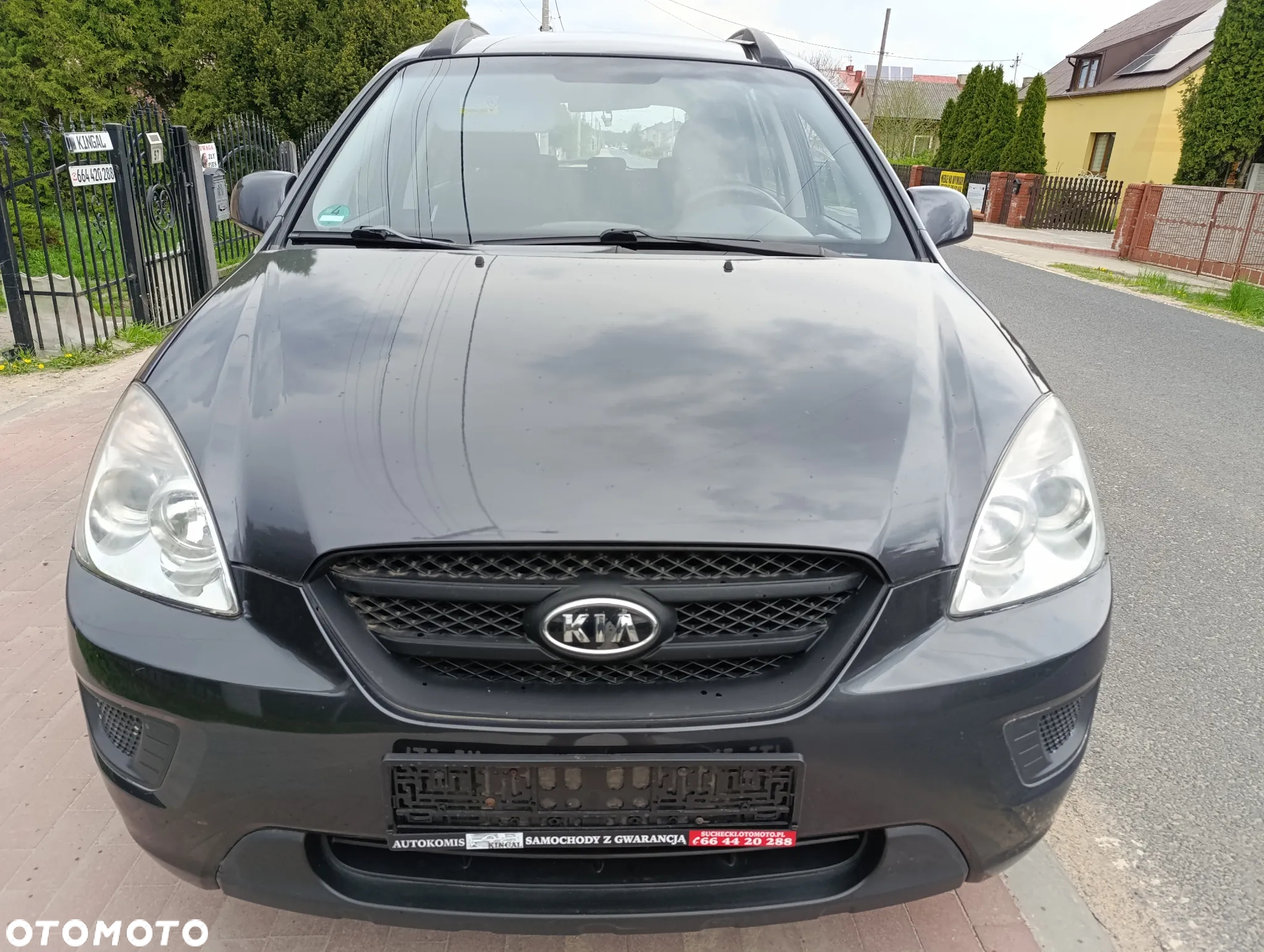 Kia Carens 2.0 CVVT LX - 18