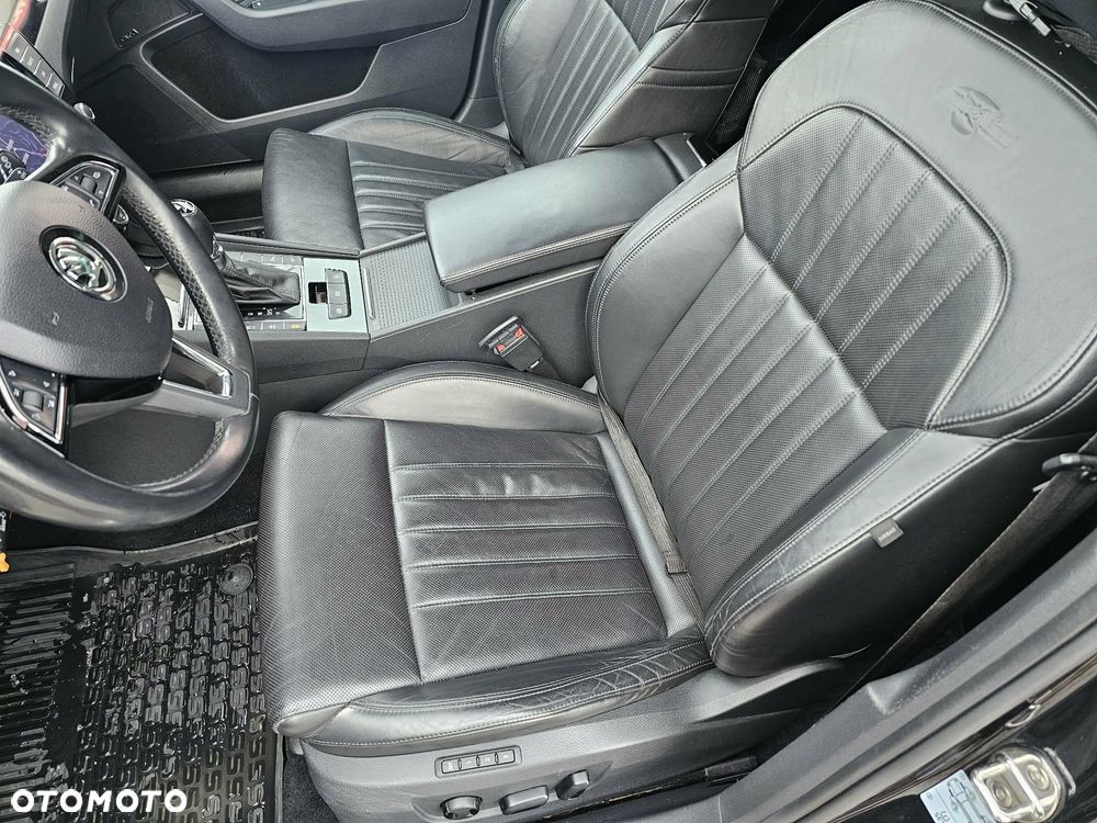 Skoda Superb 2.0 TDI 4x4 L&K DSG - 24