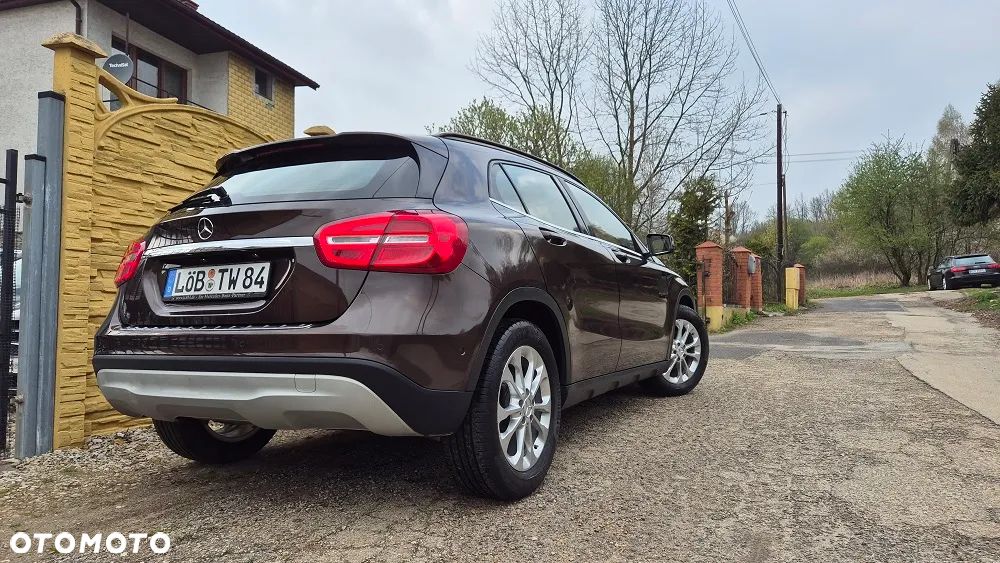 Mercedes-Benz GLA 180 (CDI) d Urban - 4