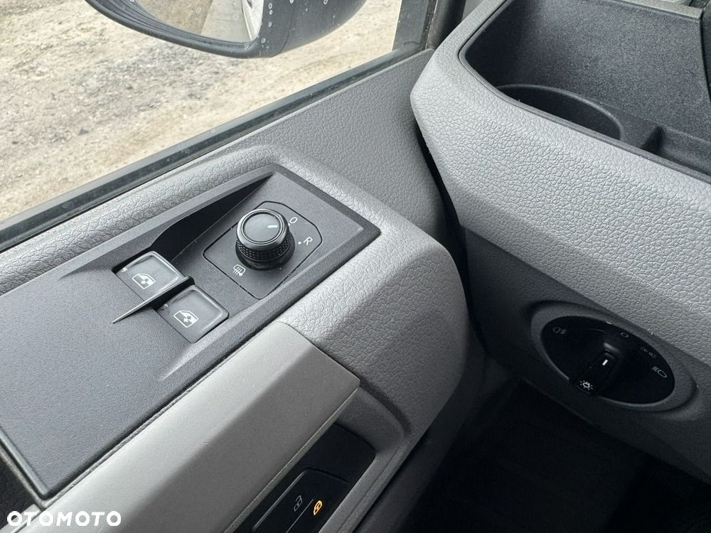 Volkswagen Crafter - 11