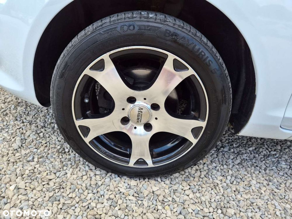 Ford Fiesta - 25