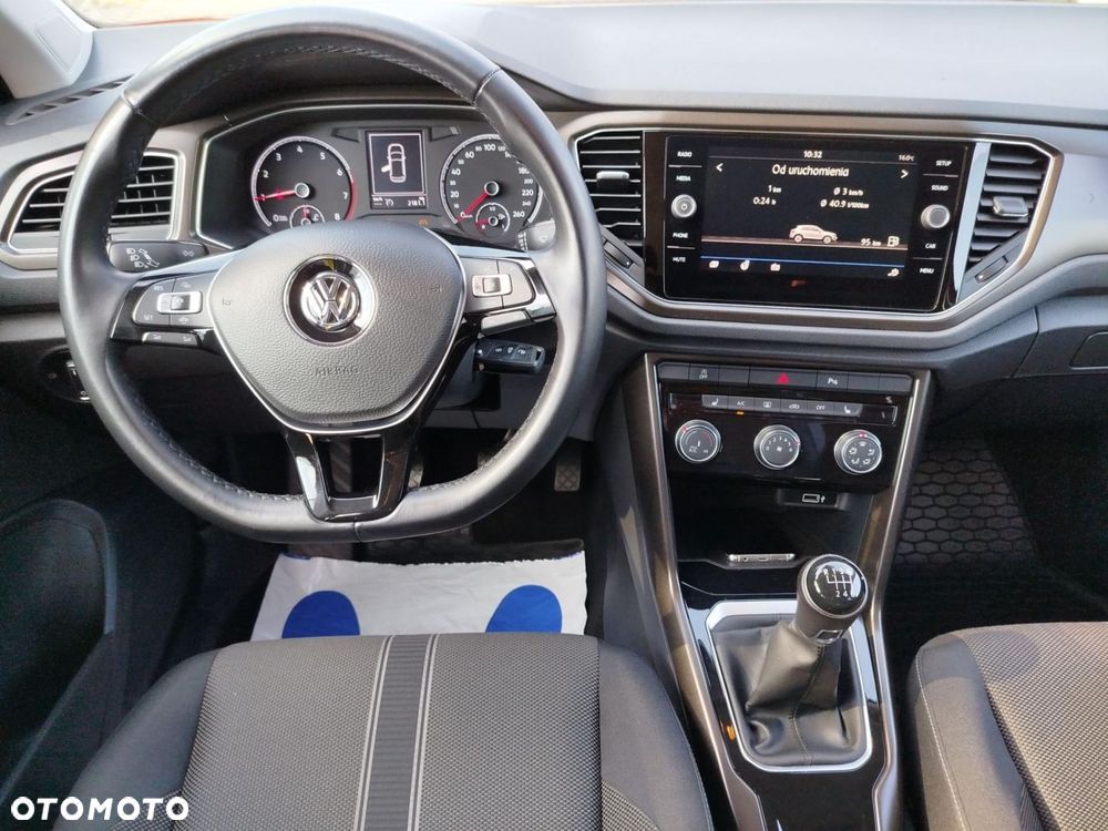 Volkswagen T-Roc - 14