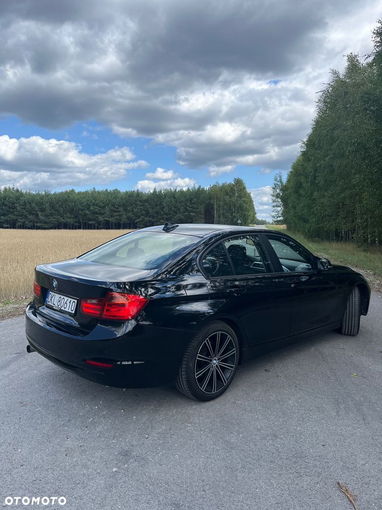 BMW Seria 3 316i - 4