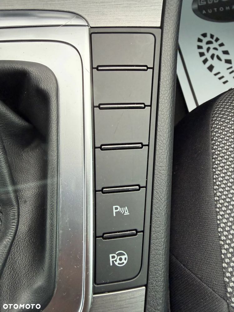 Volkswagen Passat 1.8 TSI DSG Comfortline - 12