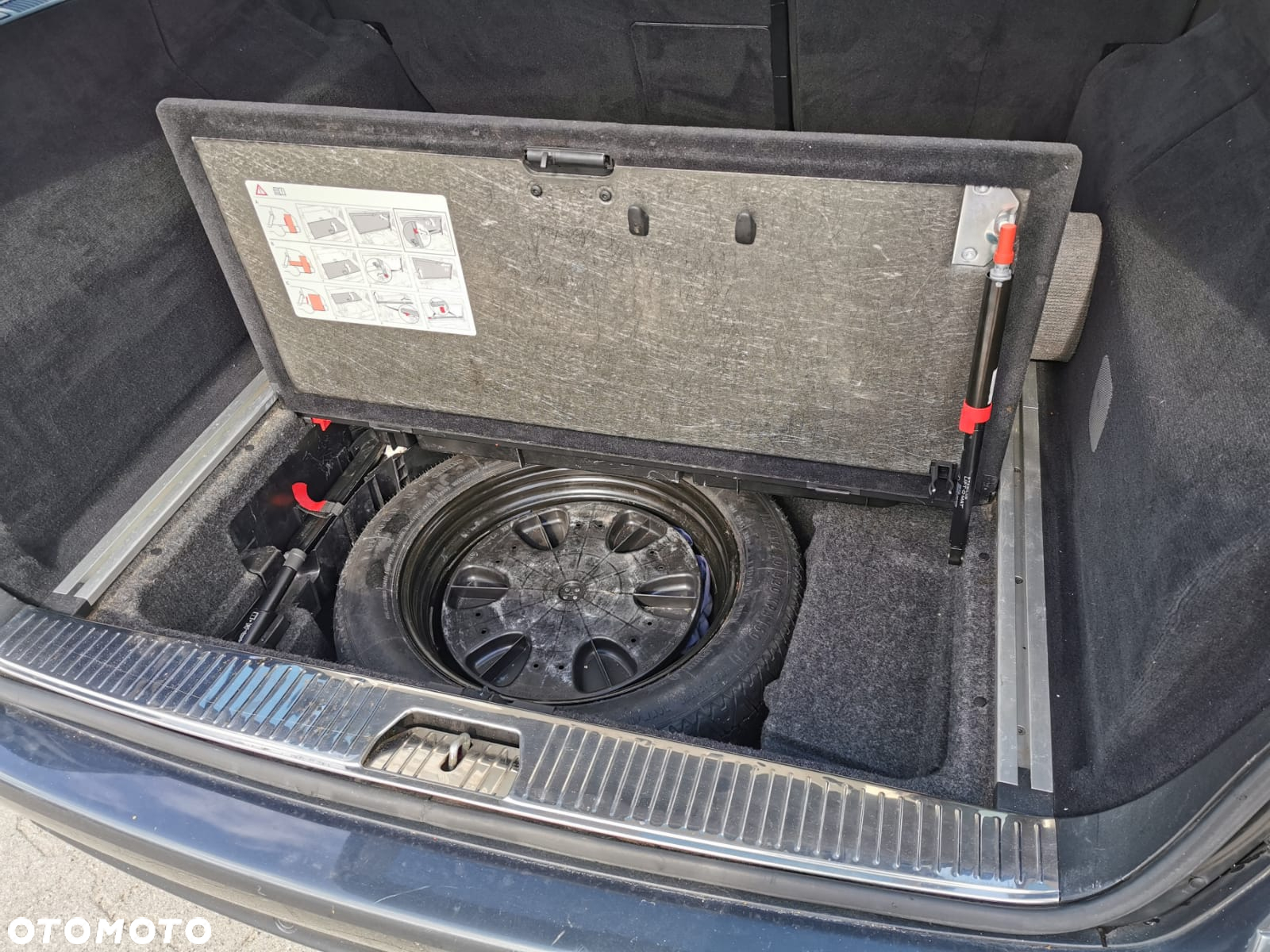 Mercedes-Benz Klasa E 320 CDI 4-Matic Avantgarde - 23