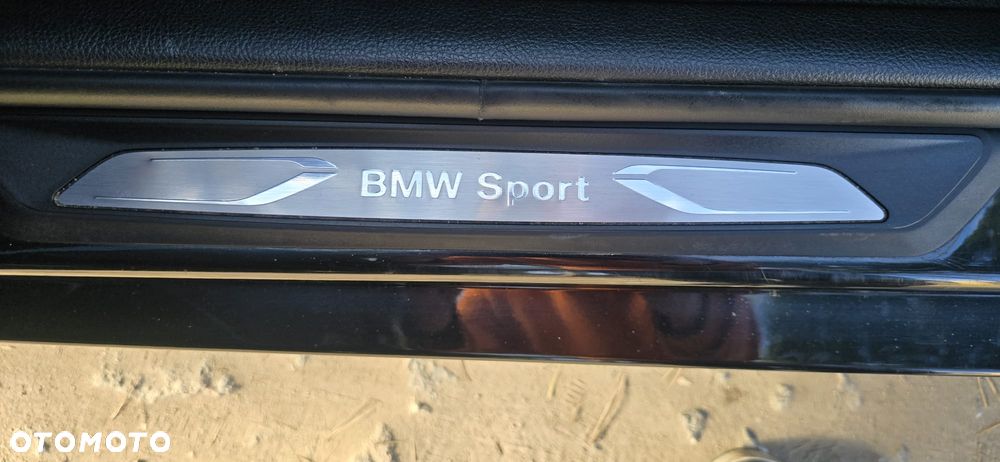 BMW Seria 3 318d DPF Edition Sport - 24