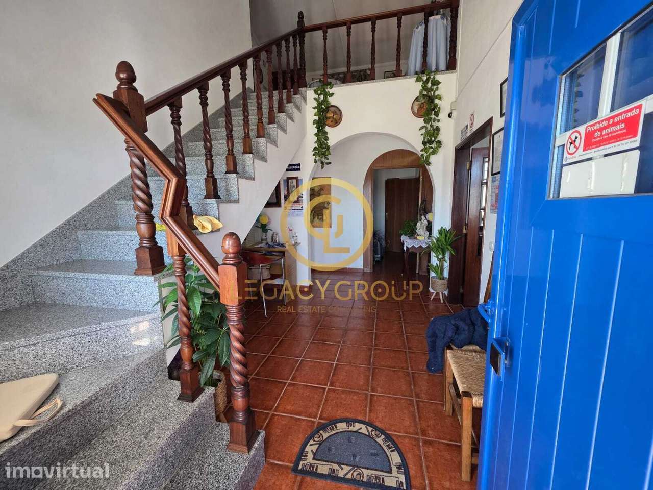 CAFÉ/ RESTAURANTE, LAR DE IDOSOS, E CASA DE HABITAÇÃO INSERIDOS NUM... - Grande imagem: 2/60