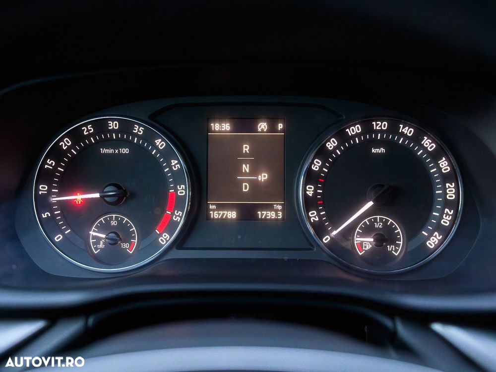 Skoda Octavia 2.0 TDI DSG Ambition - 8
