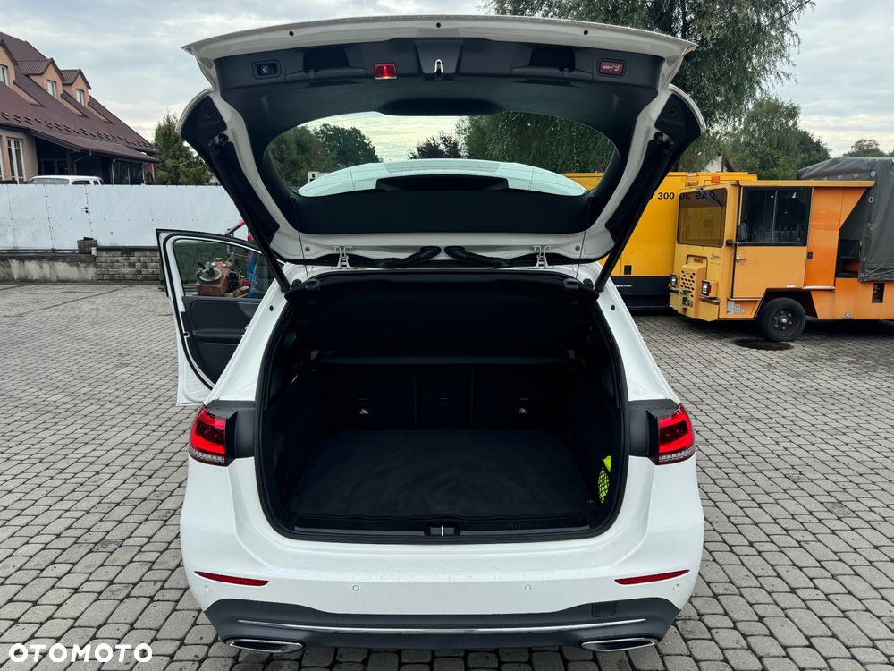 Mercedes-Benz Klasa B 180 d 7G-DCT Progressive - 23