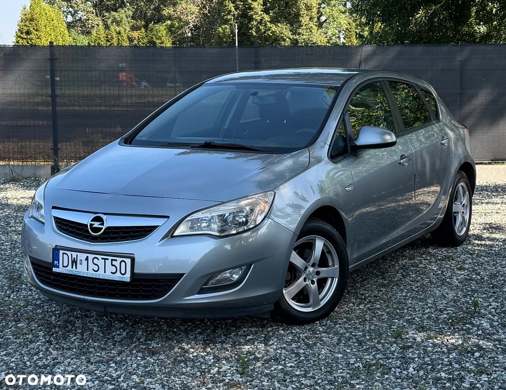 Opel Astra 1.6 Enjoy - 1