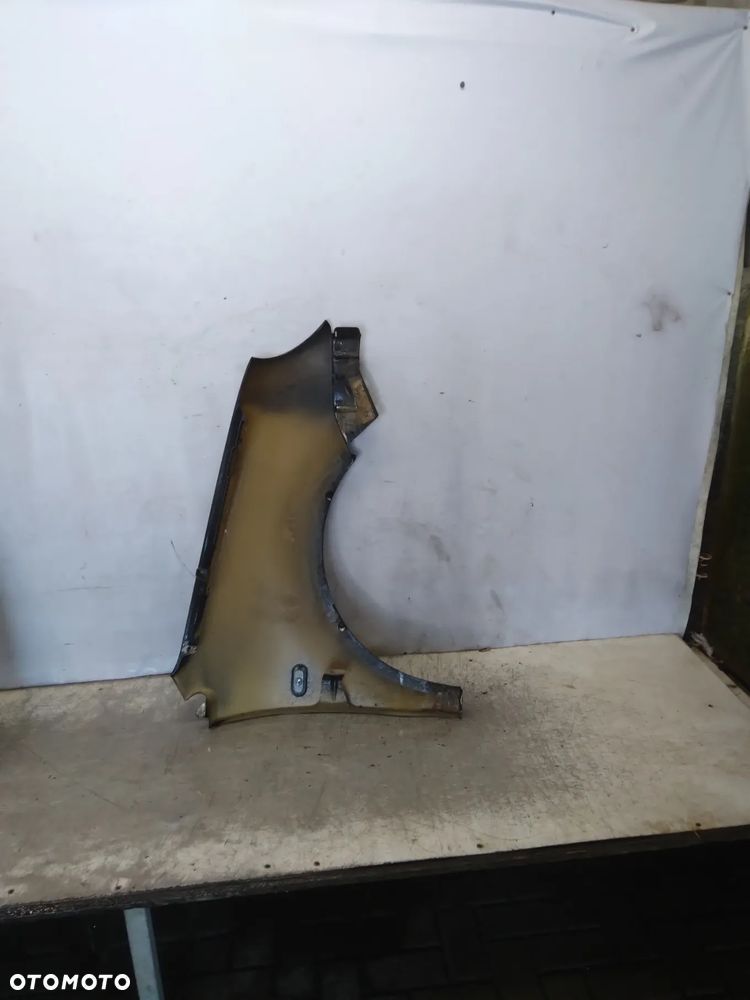 Błotnik LEWY PRZÓD PRZEDNI vw polo 9N OKULAR LC9Z CZARNY - 4