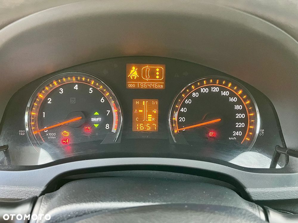 Toyota Avensis 1.8 Luna - 13