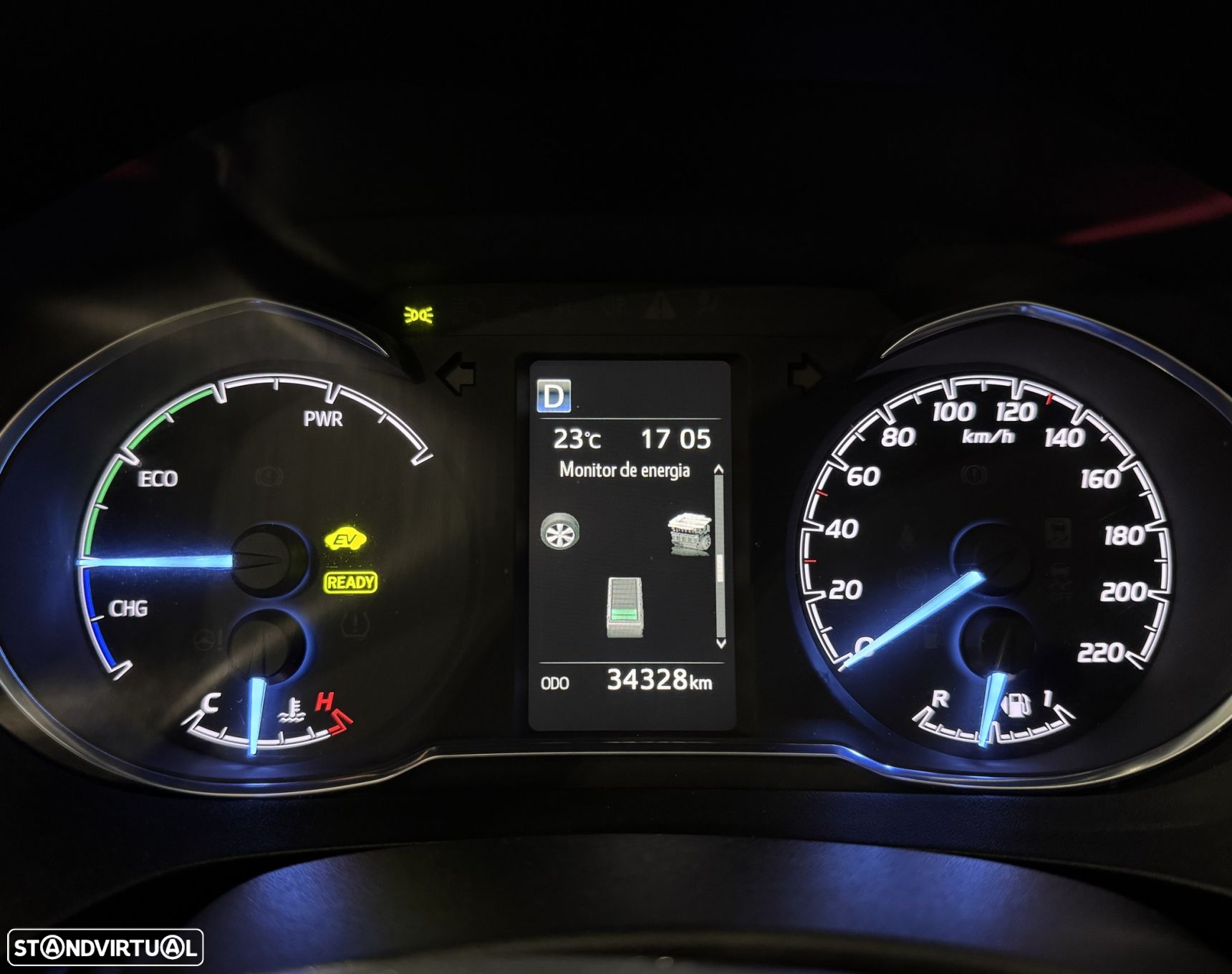Toyota Yaris 1.5 HSD Exclusive+P.Luxury - 46