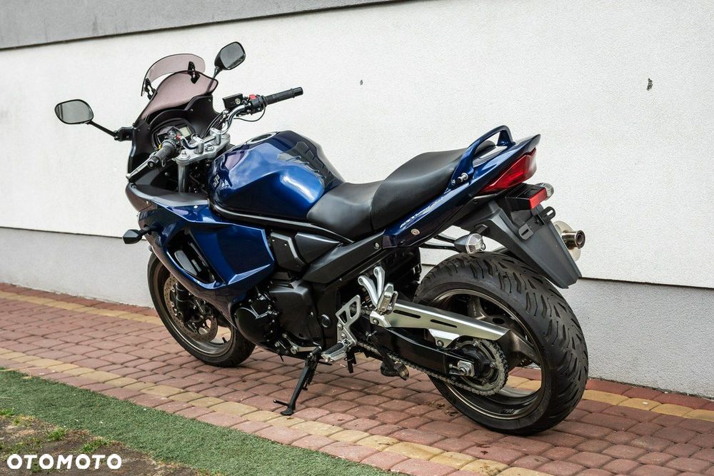Suzuki GSX - 4