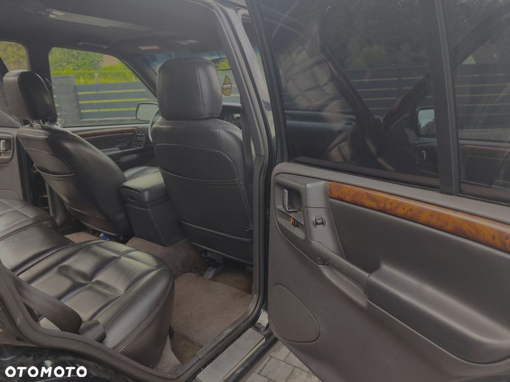 Jeep Grand Cherokee - 10
