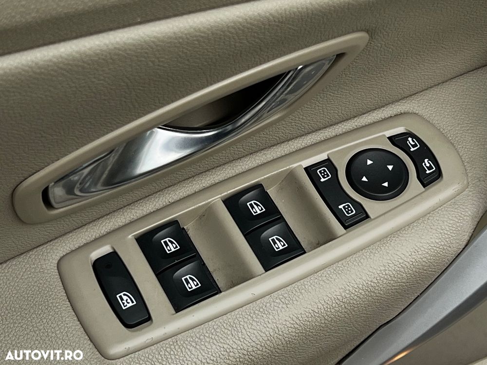 Renault Fluence 1.6 Dynamique - 17