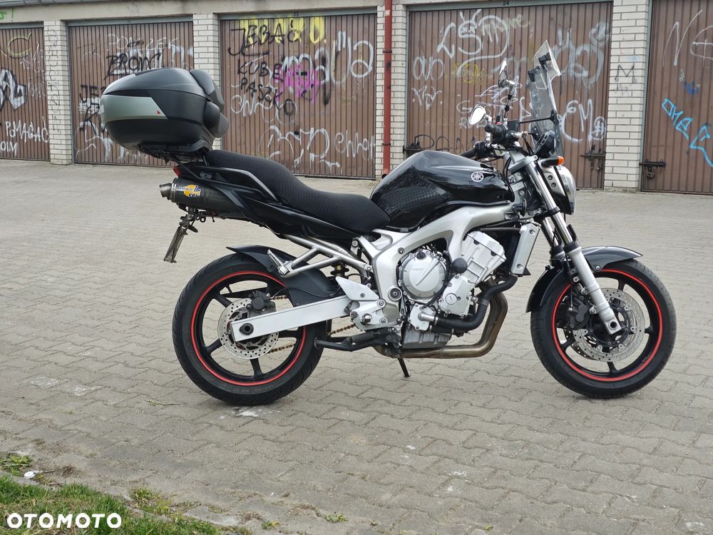 Yamaha FZ6 - 3