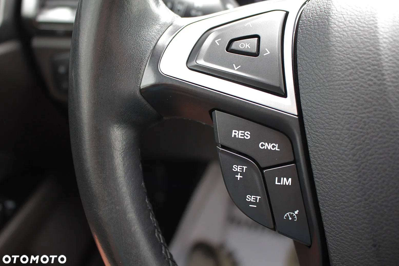 Ford Mondeo 2.0 EcoBlue Titanium - 26