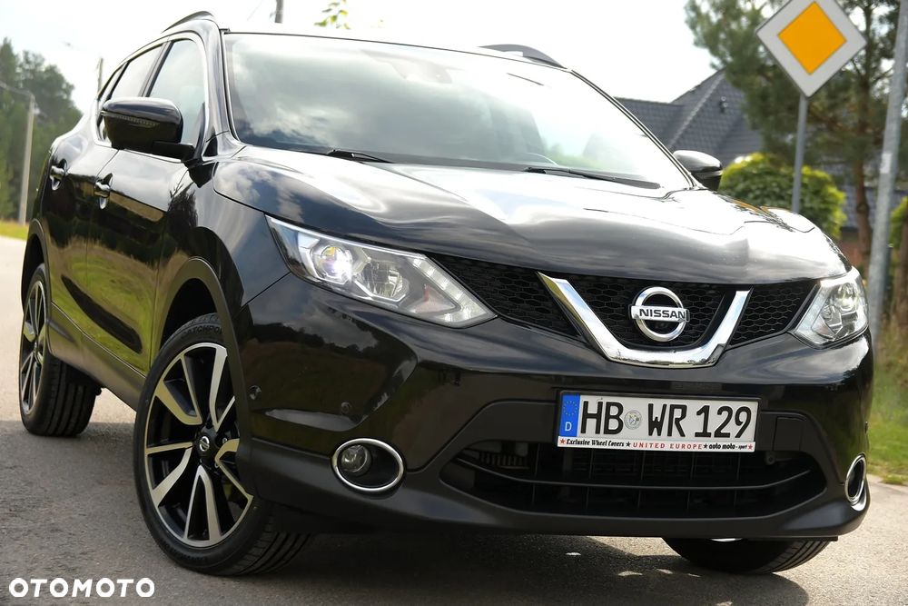 Nissan Qashqai 1.6 DIG-T Tekna - 1