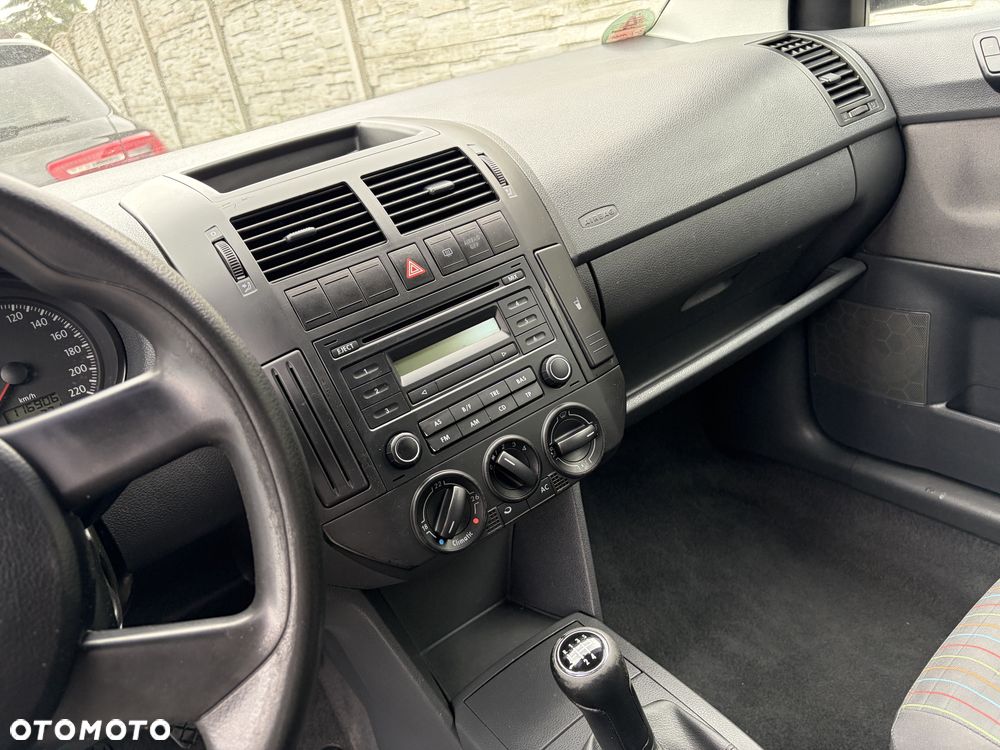 Volkswagen Polo - 6