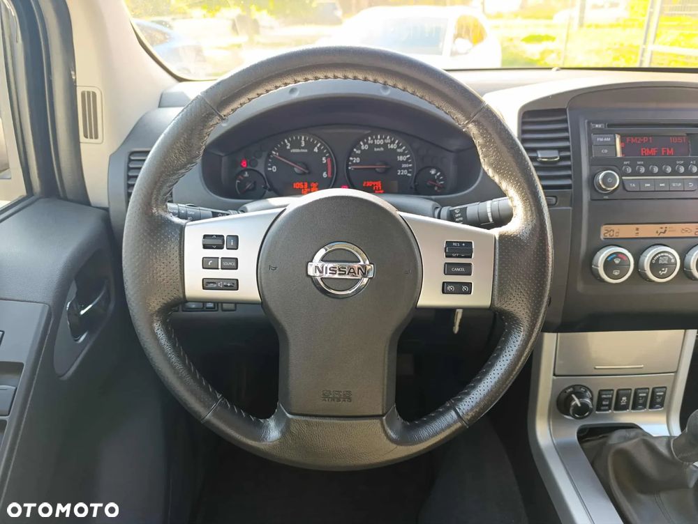 Nissan Navara 2.5 D LE Long - 18