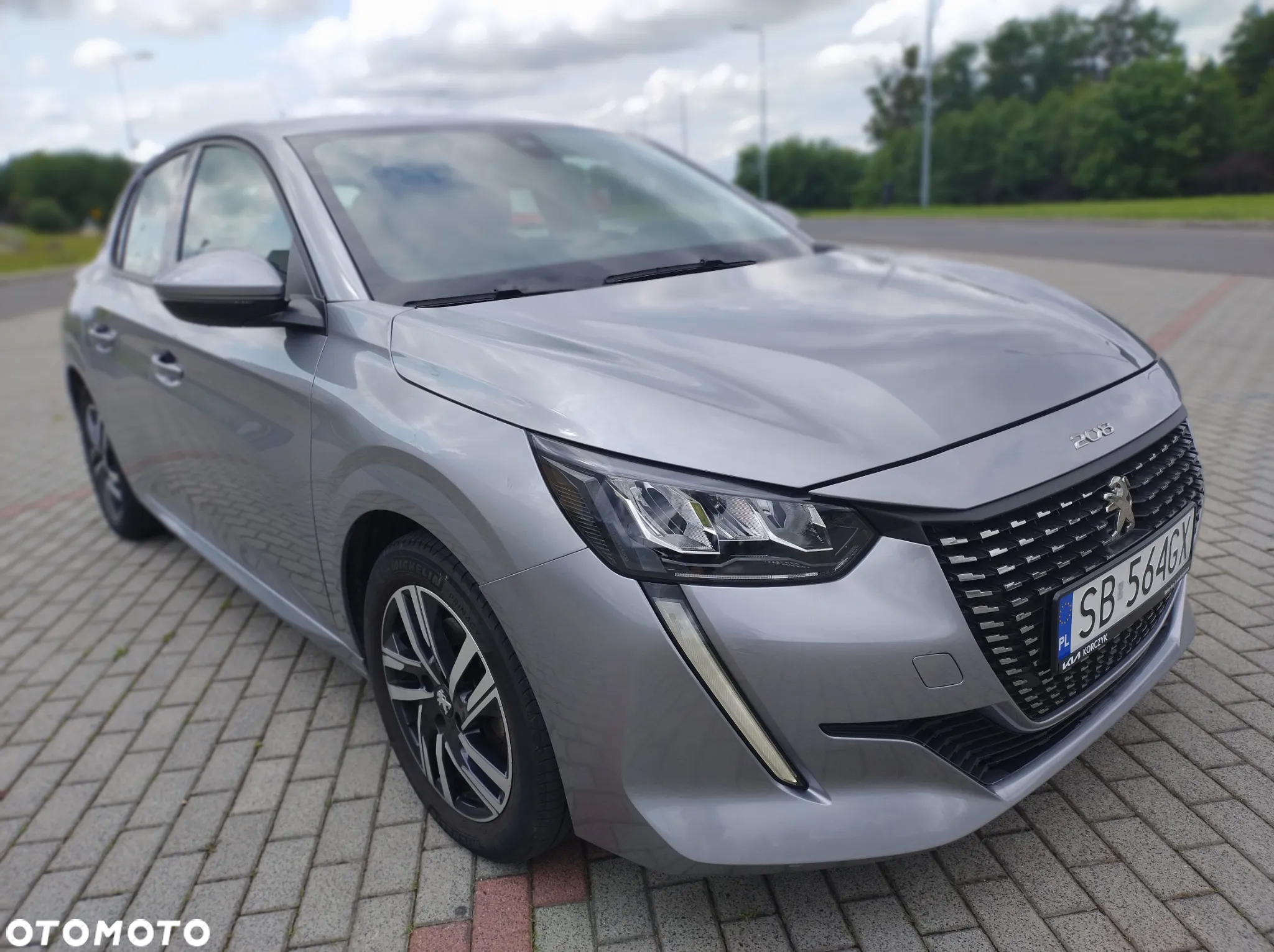 Peugeot 208 PureTech 100 Allure - 2