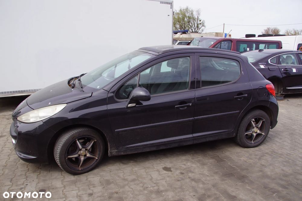 Auto na części - Peugeot 207 1.6 HDI 90 KM 9HX 20DP27 EXL 2007R Silnik Skrzynia Drzwi Maska Błotnik Klapa Zderzak Lampa Lusterko Klamka Szyba Deska Kokpit Sterownik Moduł Czujnik Licznik Wyświetlacz Panel Kierownica - 2