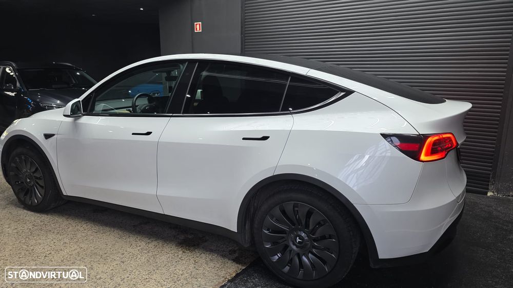 Tesla Model Y Standard - 5