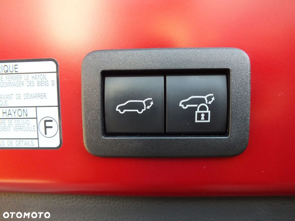 Toyota Corolla Cross 2.0 Hybrid Style - 24