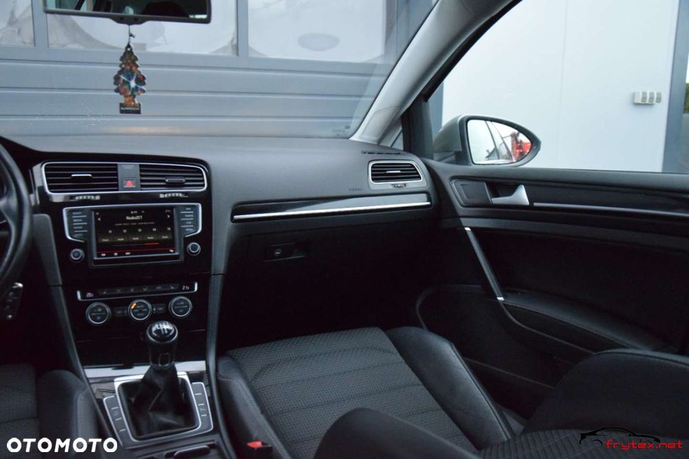 Volkswagen Golf Variant - 23