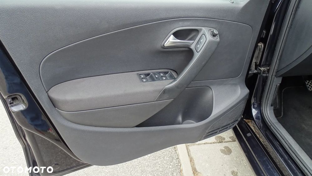 Volkswagen Polo 1.2 TSI Comfortline - 17