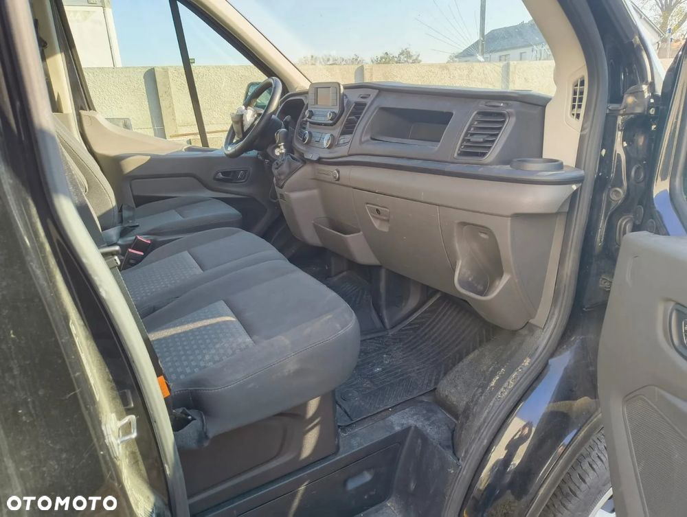 Ford Transit - 9