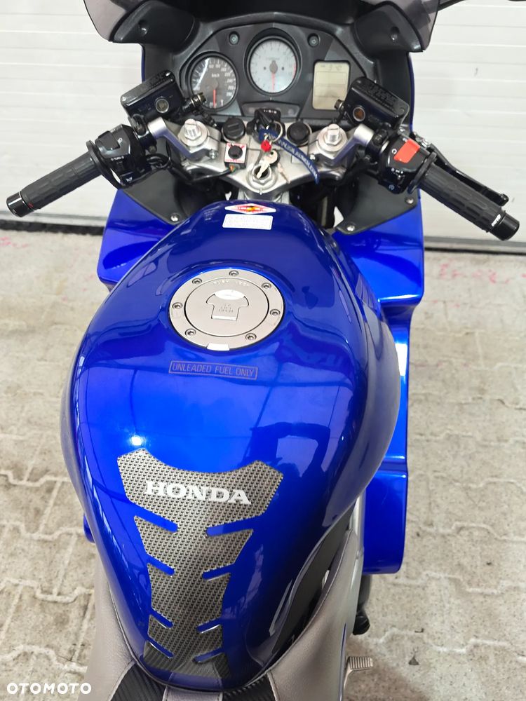 Honda VFR - 30