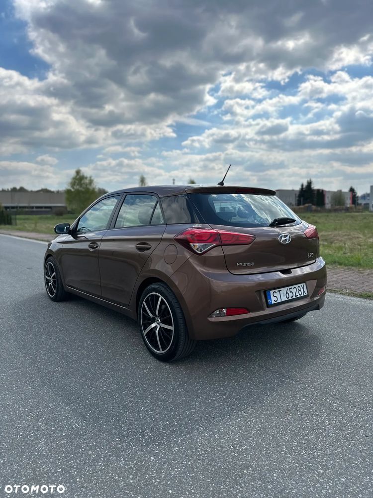 Hyundai i20 1.2 GO - 10