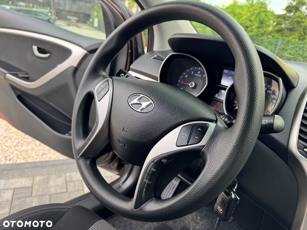 Hyundai i30 blue 1.4 Style - 37
