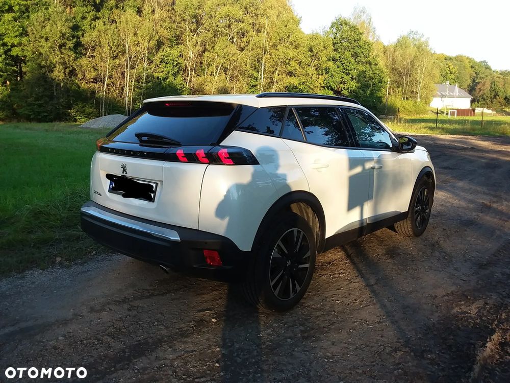 Peugeot 2008 1.5 BlueHDi Allure Pack S&S EAT8 - 4
