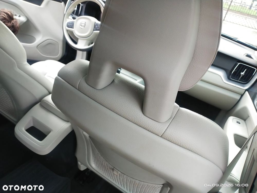 Volvo XC 60 T5 AWD Momentum - 18