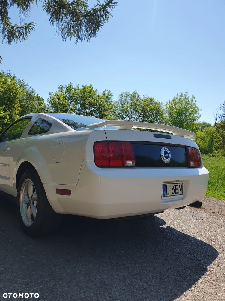 Ford Mustang - 7