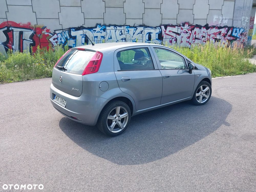 Fiat Grande Punto Actual 1.4 8V Estiva Blue&Me Euro5 - 4