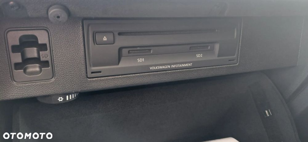 Volkswagen Passat - 11