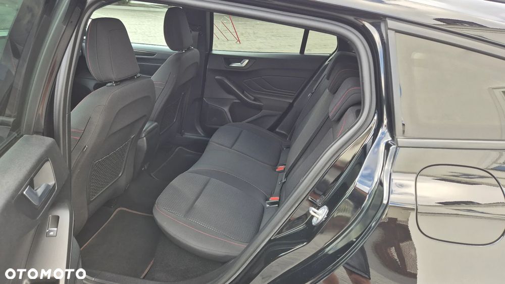 Ford Focus 2.0 EcoBlue ST-Line Business - 15