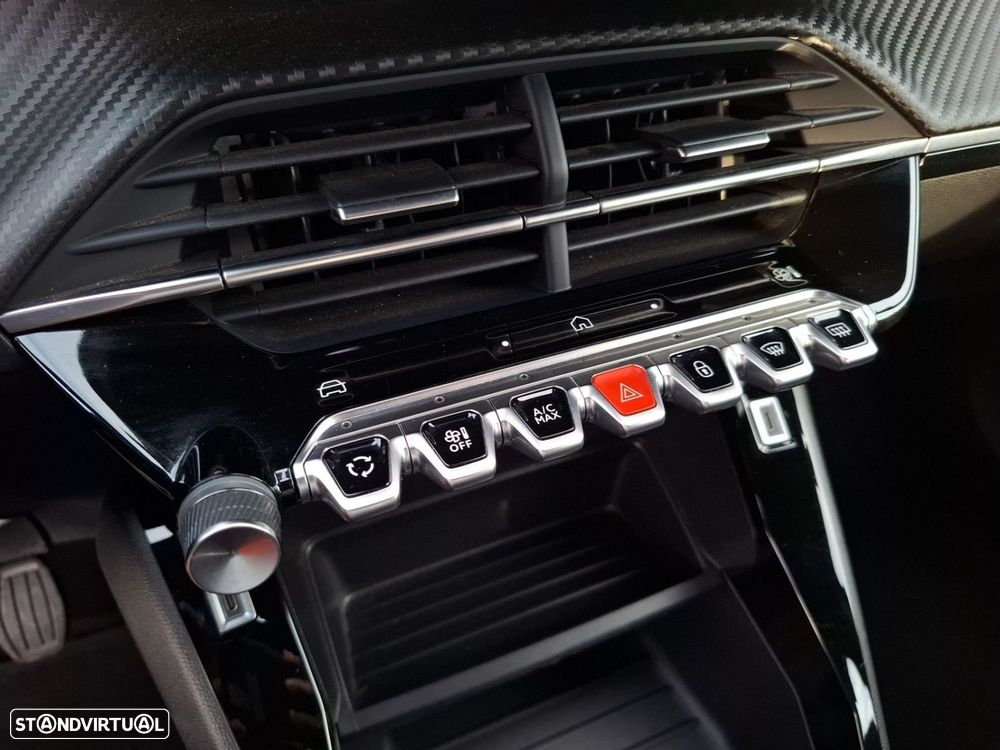 Peugeot 2008 1.2 PureTech Active — fotografia 17