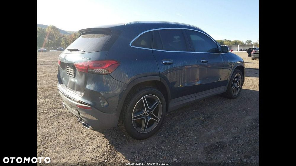 Mercedes-Benz GLA 250 4Matic 8G-DCT - 6