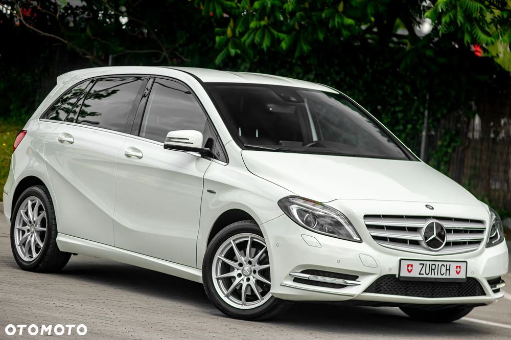 Mercedes-Benz Klasa B 200 7G-DCT AMG Line - 11