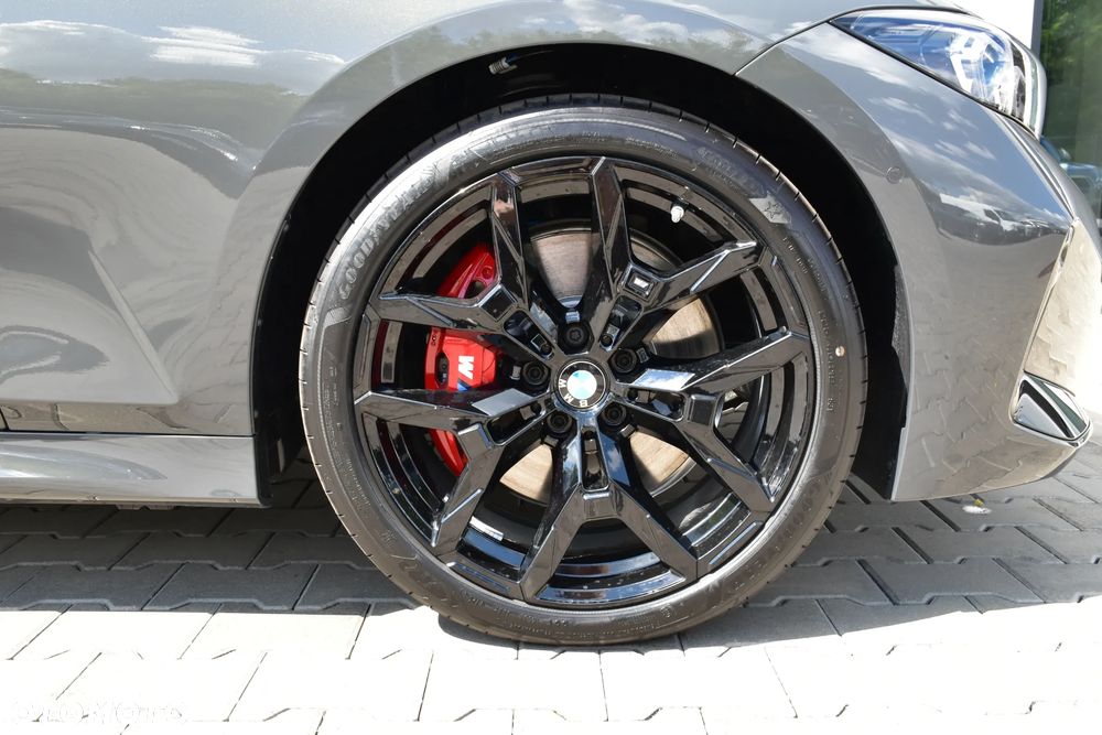 BMW Seria 3 330i xDrive M Sport - 6
