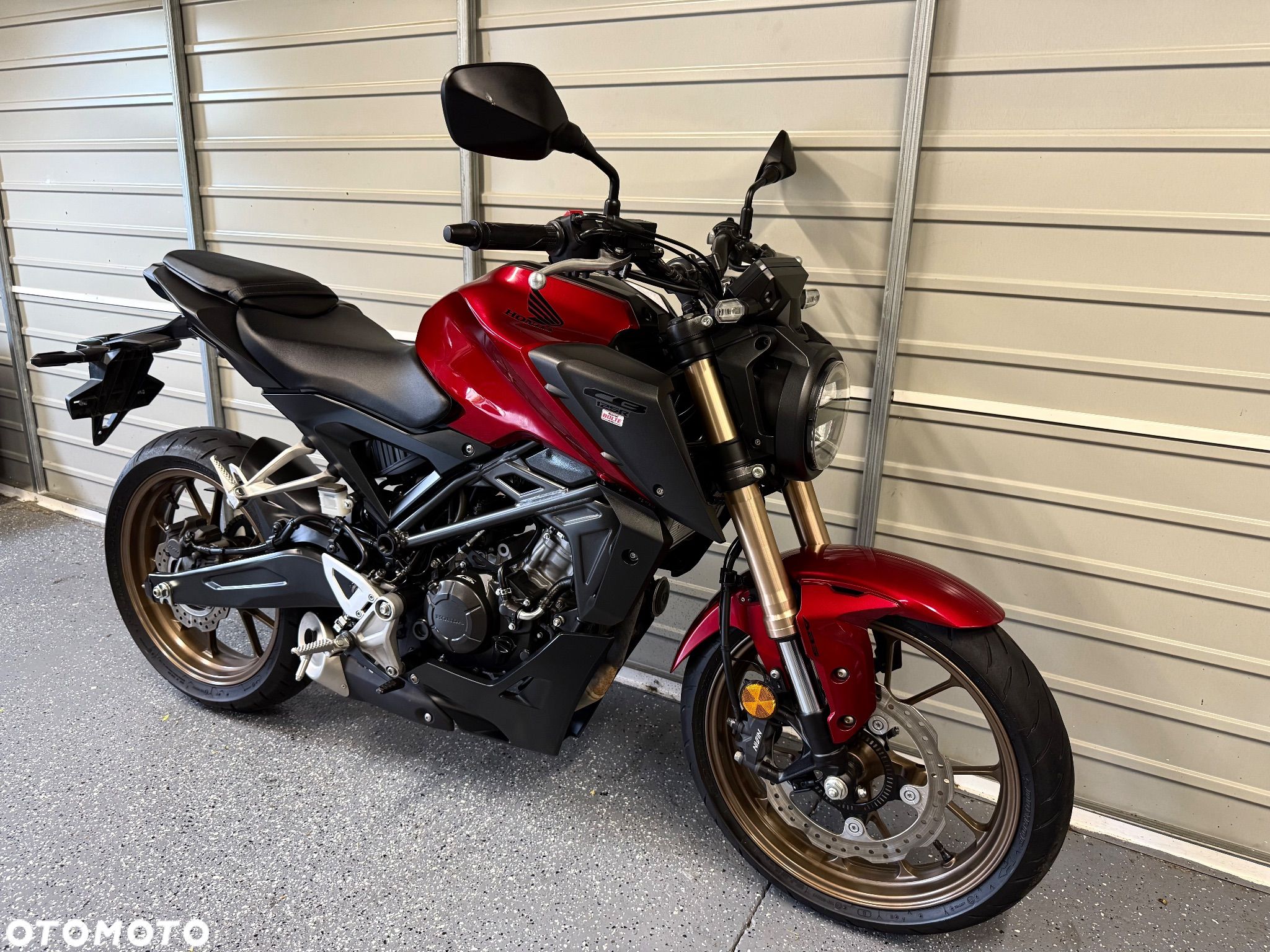 Honda CB - 1